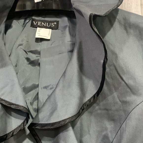 ❤️ VENUS Black Ruffled Jacket - Picture 5 of 5